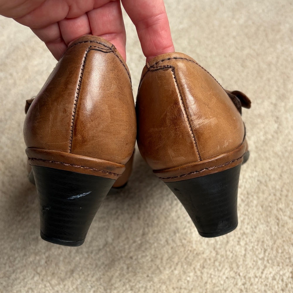Cobb Hill by New Balance Tan Brown Leather Mary Jane Flats - Picture 3 of 6